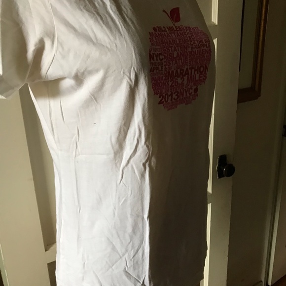 2014 NYC marathon ladies T shirt, great logo, collectibles - Picture 5 of 7